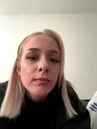 DaryaDoll webcam model stream image