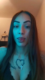 Luciavolvi4 webcam model stream image