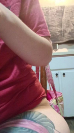 Fuqmeovrplz webcam model stream image