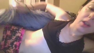 TwinQuinn webcam model stream image