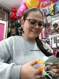 Vale_Saenzz webcam model stream image