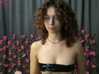 Lunessa webcam model stream image