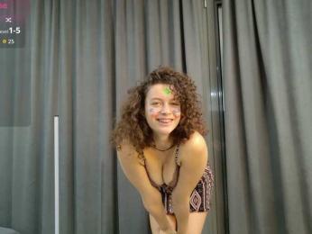 Lunessa webcam model stream image