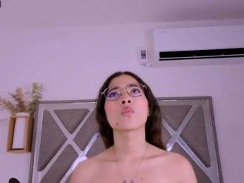 Akira-Hime webcam model stream image