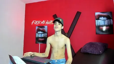 GREEN_BOYS webcam model stream image