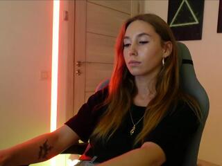 Laura Chase webcam model stream image