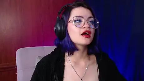 Raventh_ webcam model stream image