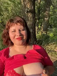 Big--tits webcam model stream image