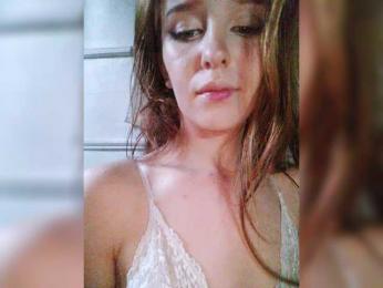 ViktoriaLeoAn webcam model stream image