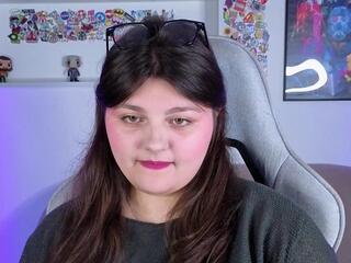 Bella Niht webcam model stream image