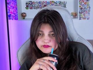 Bella Niht webcam model stream image