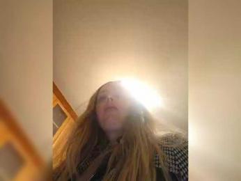 SashaMitchell webcam model stream image