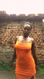 Meemshaki webcam model stream image