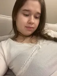 HornyGirlH webcam model stream image