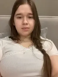 HornyGirlH webcam model stream image