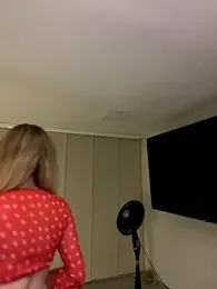 NicoleCut webcam model stream image