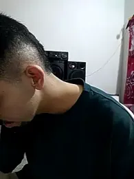 giannis090 webcam model stream image