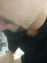 giannis090 webcam model stream image