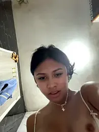 lynn9000 webcam model stream image