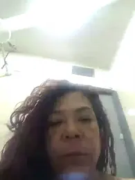 Scarlet_curly webcam model stream image