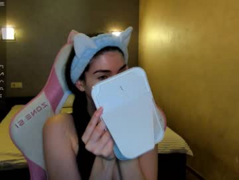 leila_4ever webcam model stream image