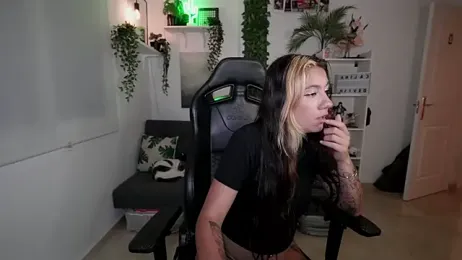 Blvckweed webcam model stream image