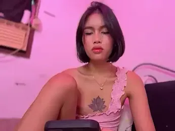 YougotLara webcam model stream image