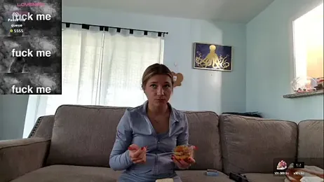 Hatgirl69 webcam model stream image