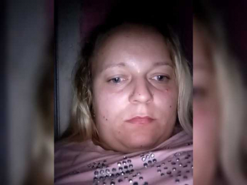 EmmaXlove webcam model stream image