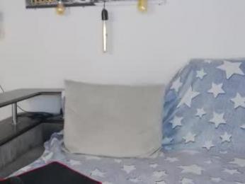 carter_reos webcam model stream image