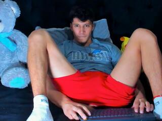 Ryan Garden webcam model stream image