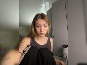 SilverxKitty webcam model stream image