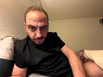 AlexGogo23 webcam model stream image