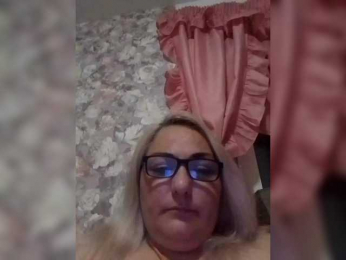 alinaalina44 webcam bongacams model stream image