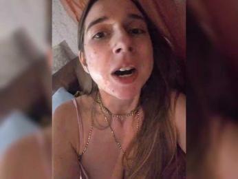 Elleanora webcam model stream image