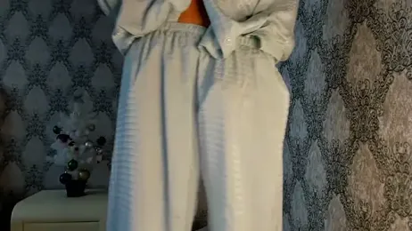 StarryHanna webcam model stream image