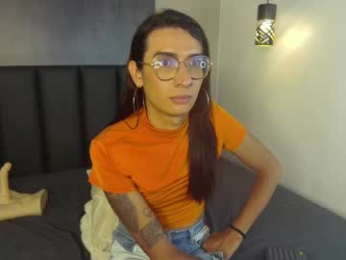 lauraagomezz__ webcam model stream image