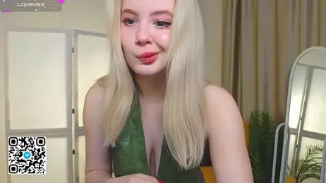 oliviabr0wn0 webcam stripchat model stream image