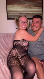 Milfie420 webcam model stream image