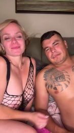 Milfie420 webcam model stream image