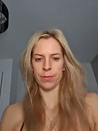 Amber_riivers webcam model stream image