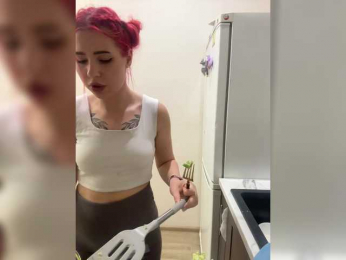 Aliisss webcam model stream image