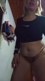 Sexymilf69_ webcam model stream image
