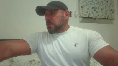 BeefyBullBcn webcam model stream image