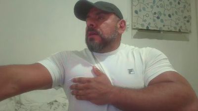 BeefyBullBcn webcam model stream image