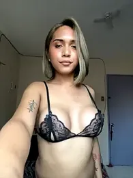 IvoryKath webcam model stream image