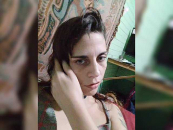 Mila-27 webcam model stream image