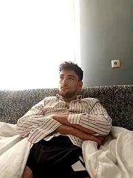 Yasinyasin7 webcam stripchat model stream image