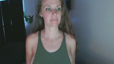 LoVe_On webcam model stream image
