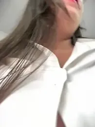 LIZ-06_ webcam stripchat model stream image